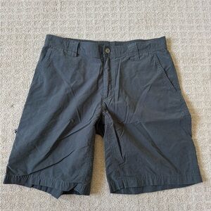 Columbia men’s dark grey outdoor fishing style cargo shorts size 34 waist